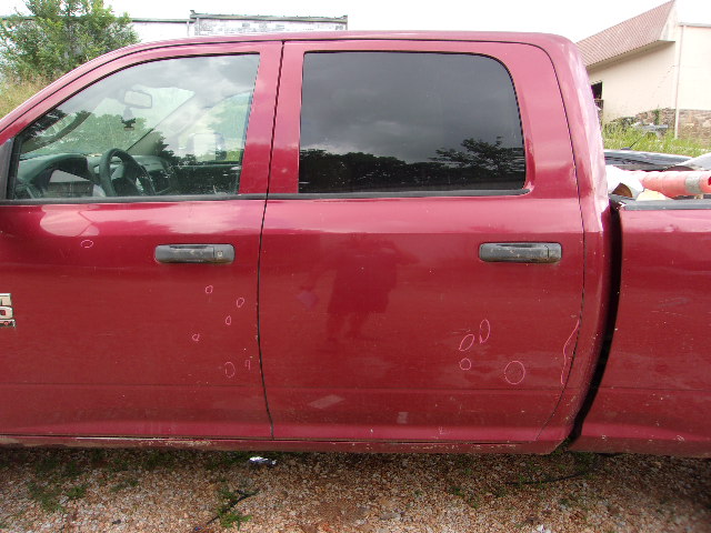 https://f005.backblazeb2.com/file/img-partshotlines-com/Inventory/EX739/Vehicle/37557_11.jpg