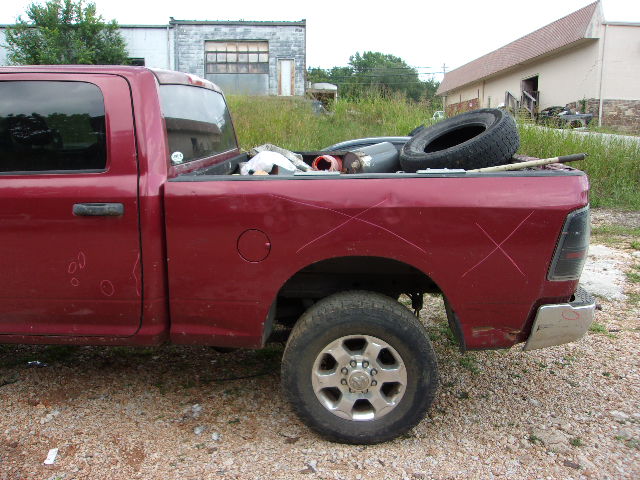 https://f005.backblazeb2.com/file/img-partshotlines-com/Inventory/EX739/Vehicle/37557_12.jpg