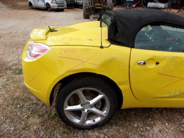 https://f005.backblazeb2.com/file/img-partshotlines-com/Inventory/EX739/Vehicle/38517_12.jpg