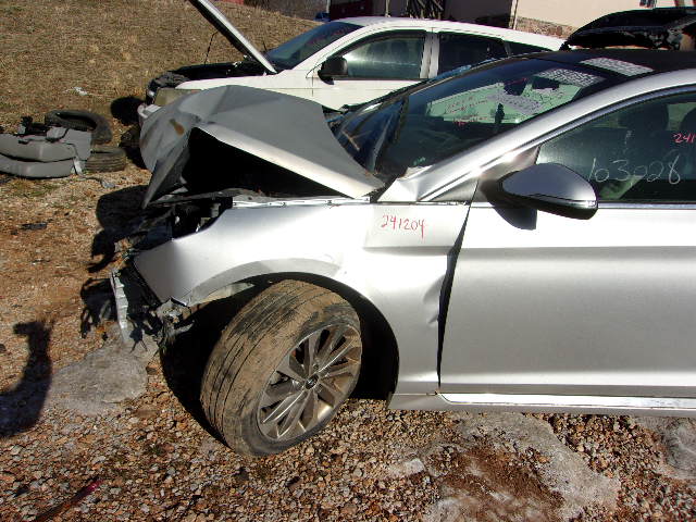 https://f005.backblazeb2.com/file/img-partshotlines-com/Inventory/EX739/Vehicle/38749_04.jpg