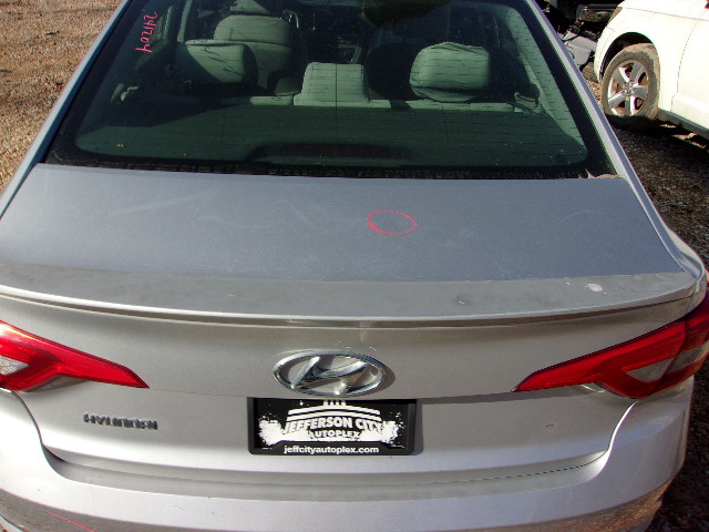 https://f005.backblazeb2.com/file/img-partshotlines-com/Inventory/EX739/Vehicle/38749_09.jpg