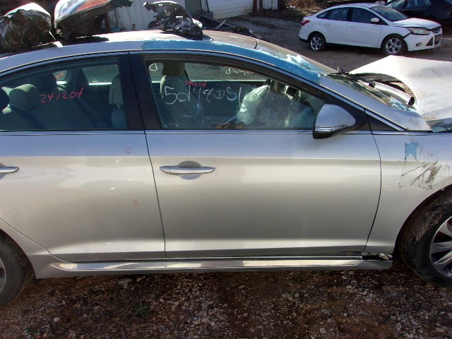https://f005.backblazeb2.com/file/img-partshotlines-com/Inventory/EX739/Vehicle/38749_12.jpg