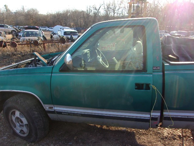 https://f005.backblazeb2.com/file/img-partshotlines-com/Inventory/EX739/Vehicle/38797_08.jpg