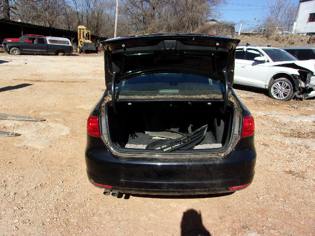https://f005.backblazeb2.com/file/img-partshotlines-com/Inventory/EX739/Vehicle/38895_08.jpg