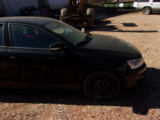 https://f005.backblazeb2.com/file/img-partshotlines-com/Inventory/EX739/Vehicle/38895_11.jpg