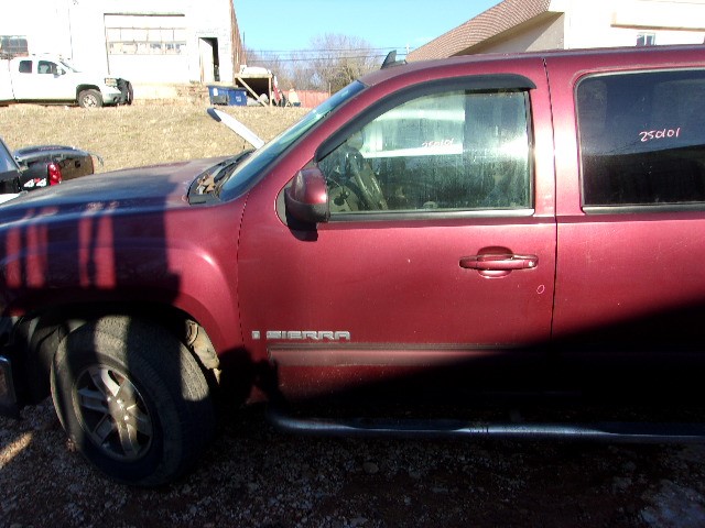 https://f005.backblazeb2.com/file/img-partshotlines-com/Inventory/EX739/Vehicle/38943_07.jpg