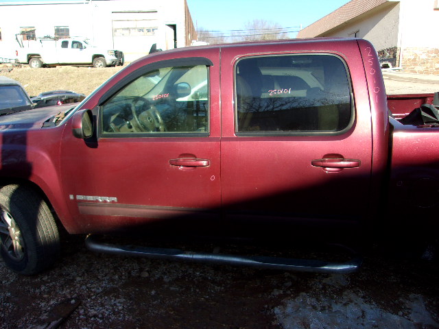 https://f005.backblazeb2.com/file/img-partshotlines-com/Inventory/EX739/Vehicle/38943_08.jpg