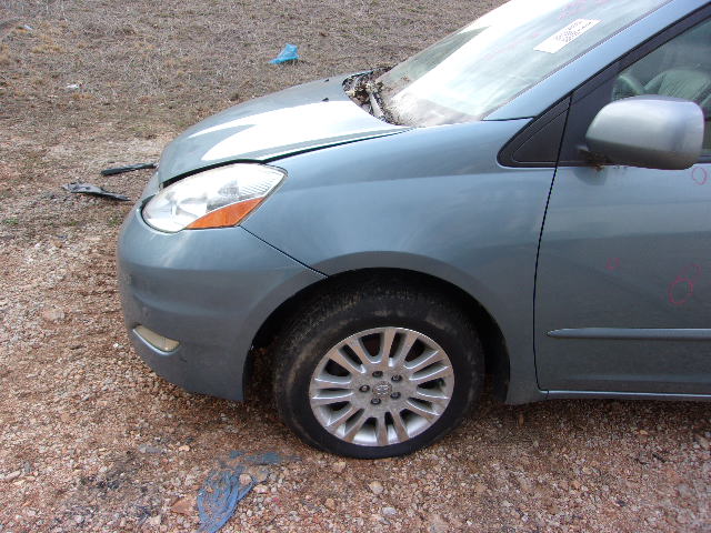 https://f005.backblazeb2.com/file/img-partshotlines-com/Inventory/EX739/Vehicle/39049_06.jpg