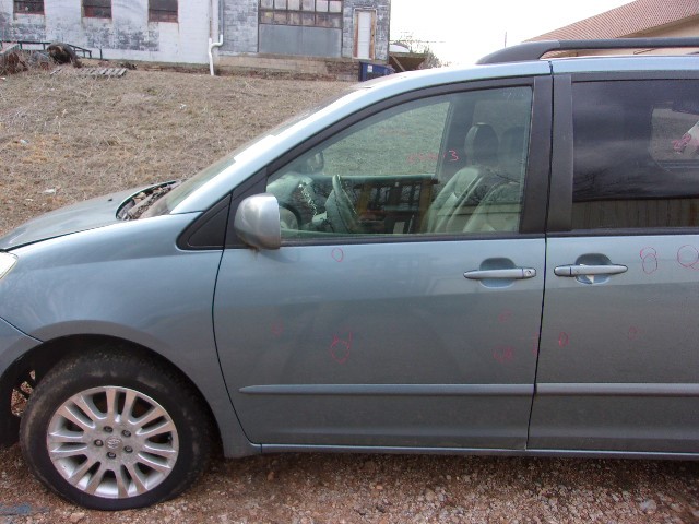 https://f005.backblazeb2.com/file/img-partshotlines-com/Inventory/EX739/Vehicle/39049_07.jpg