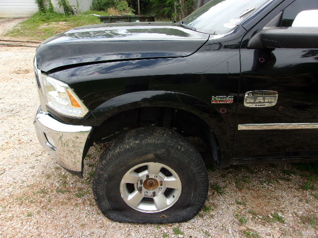 https://f005.backblazeb2.com/file/img-partshotlines-com/Inventory/EX739/Vehicle/40245_09.jpg