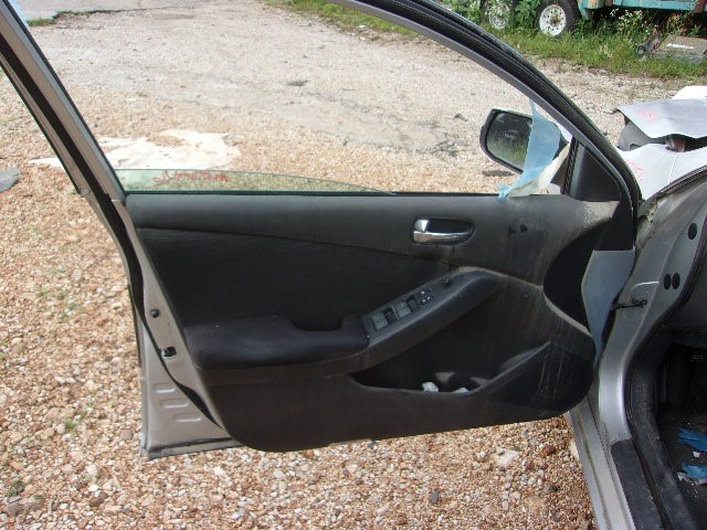 https://f005.backblazeb2.com/file/img-partshotlines-com/Inventory/EX739/Vehicle/40372_12.jpg