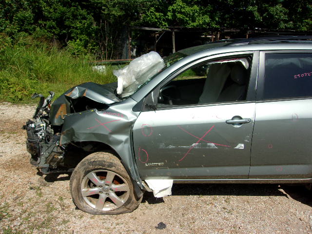 https://f005.backblazeb2.com/file/img-partshotlines-com/Inventory/EX739/Vehicle/40801_04.jpg