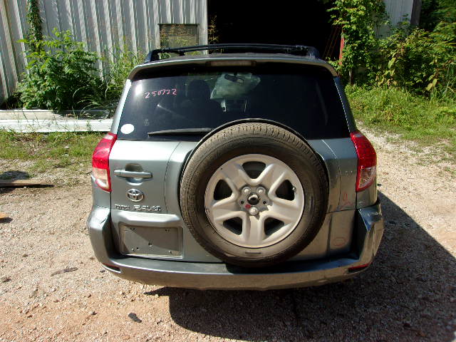 https://f005.backblazeb2.com/file/img-partshotlines-com/Inventory/EX739/Vehicle/40801_06.jpg