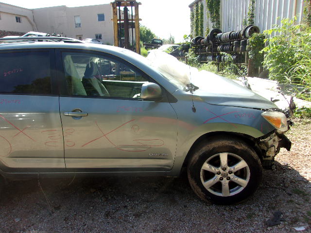 https://f005.backblazeb2.com/file/img-partshotlines-com/Inventory/EX739/Vehicle/40801_11.jpg