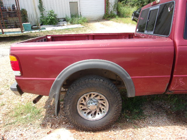 https://f005.backblazeb2.com/file/img-partshotlines-com/Inventory/EX739/Vehicle/40903_12.jpg