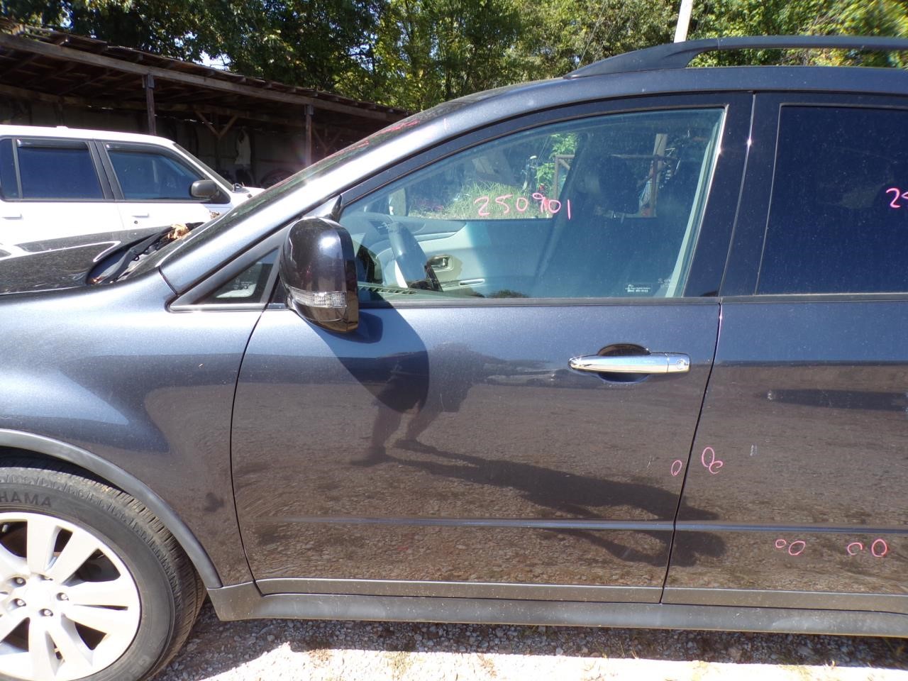 https://f005.backblazeb2.com/file/img-partshotlines-com/Inventory/EX739/Vehicle/41232_10.jpg
