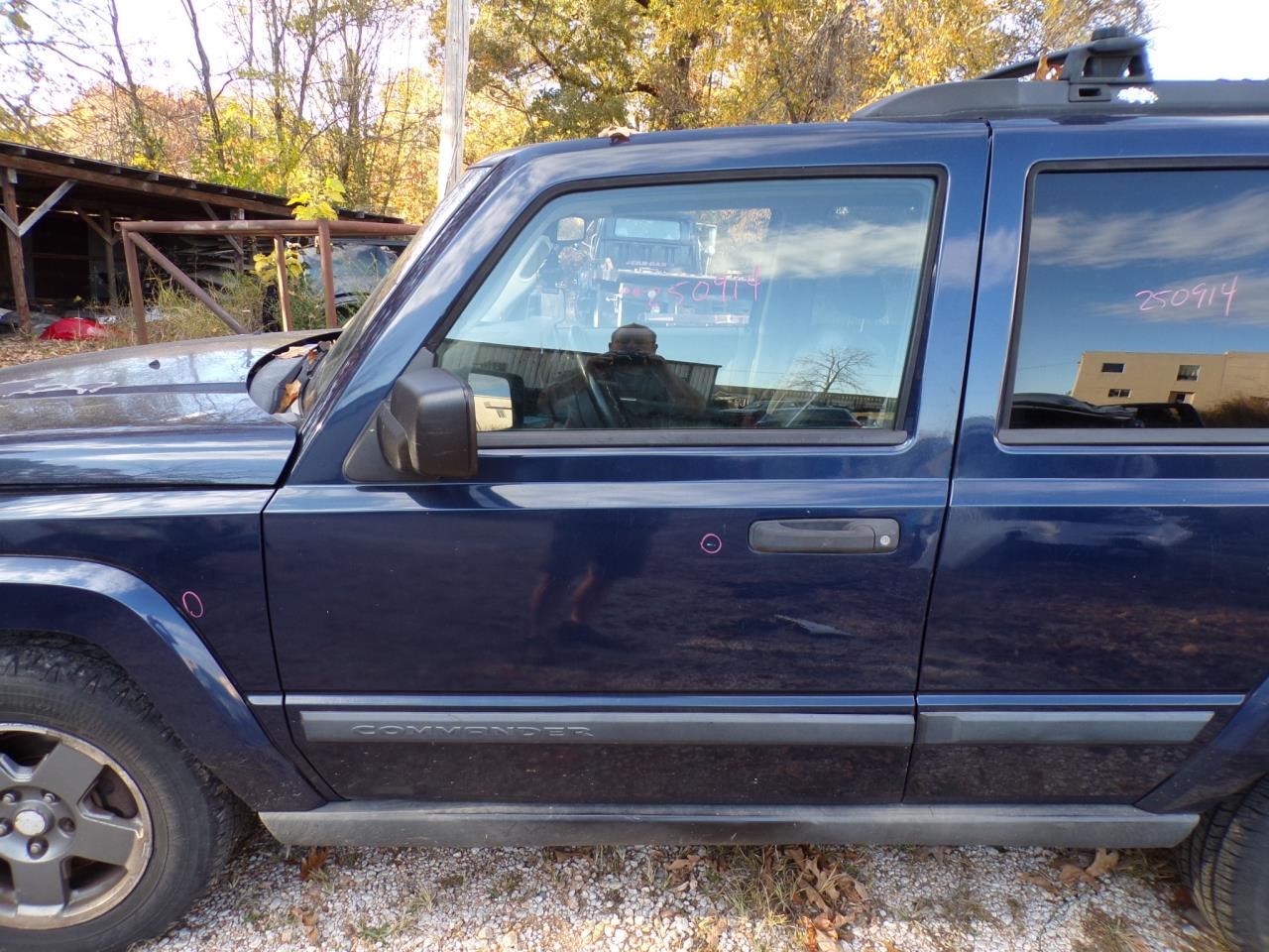https://f005.backblazeb2.com/file/img-partshotlines-com/Inventory/EX739/Vehicle/41421_09.jpg