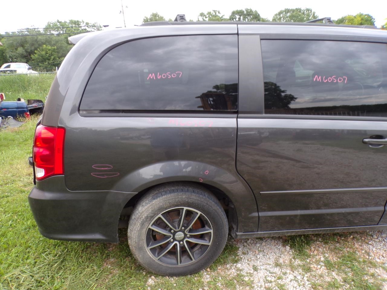 https://f005.backblazeb2.com/file/img-partshotlines-com/Inventory/EX739/Vehicle/43205_11.jpg