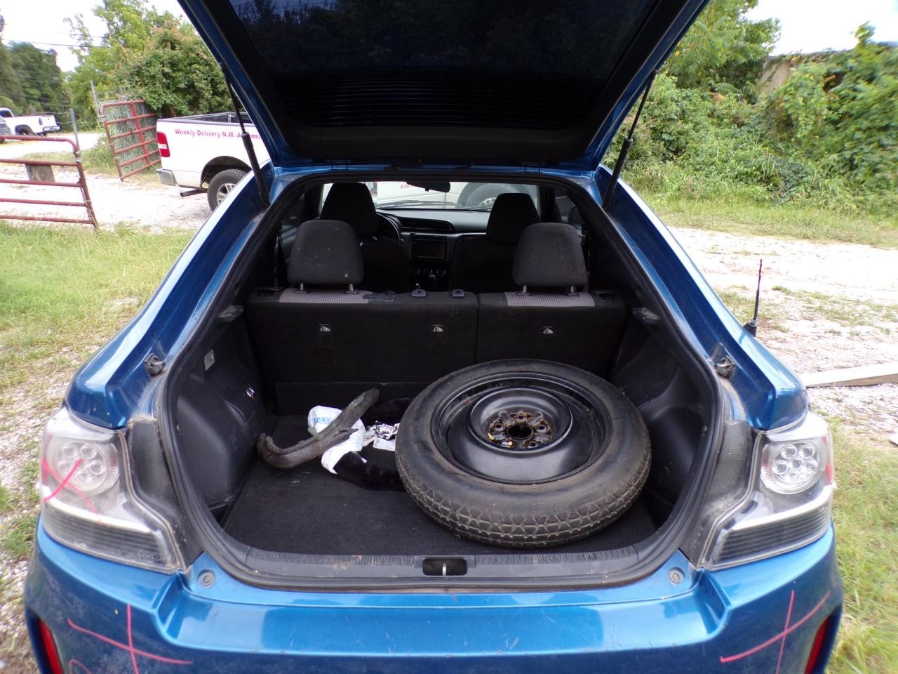https://f005.backblazeb2.com/file/img-partshotlines-com/Inventory/EX739/Vehicle/43605_12.jpg