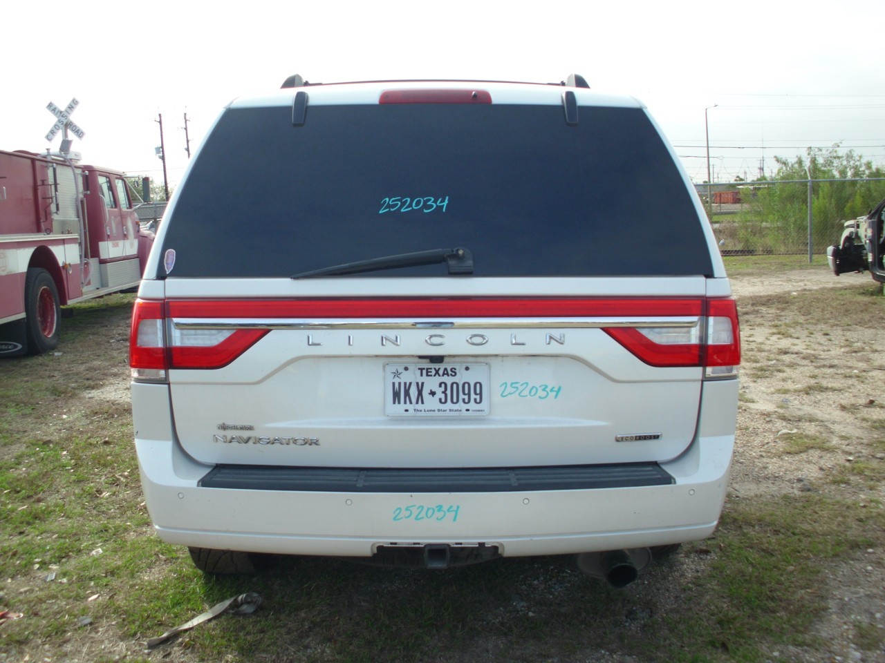 https://f005.backblazeb2.com/file/img-partshotlines-com/Inventory/EX740/Vehicle/36752_04.jpg