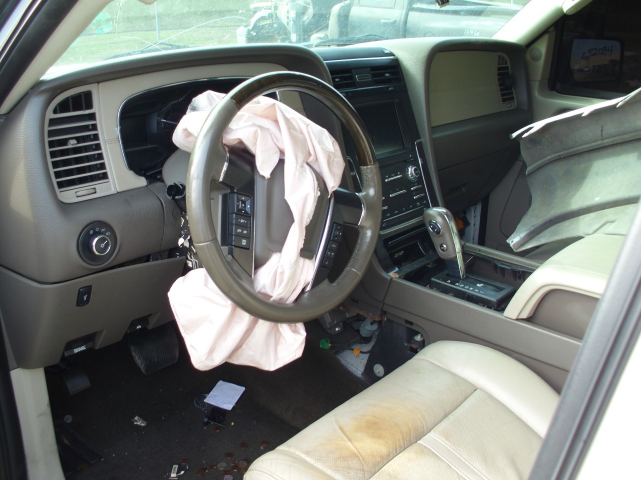https://f005.backblazeb2.com/file/img-partshotlines-com/Inventory/EX740/Vehicle/36752_08.jpg