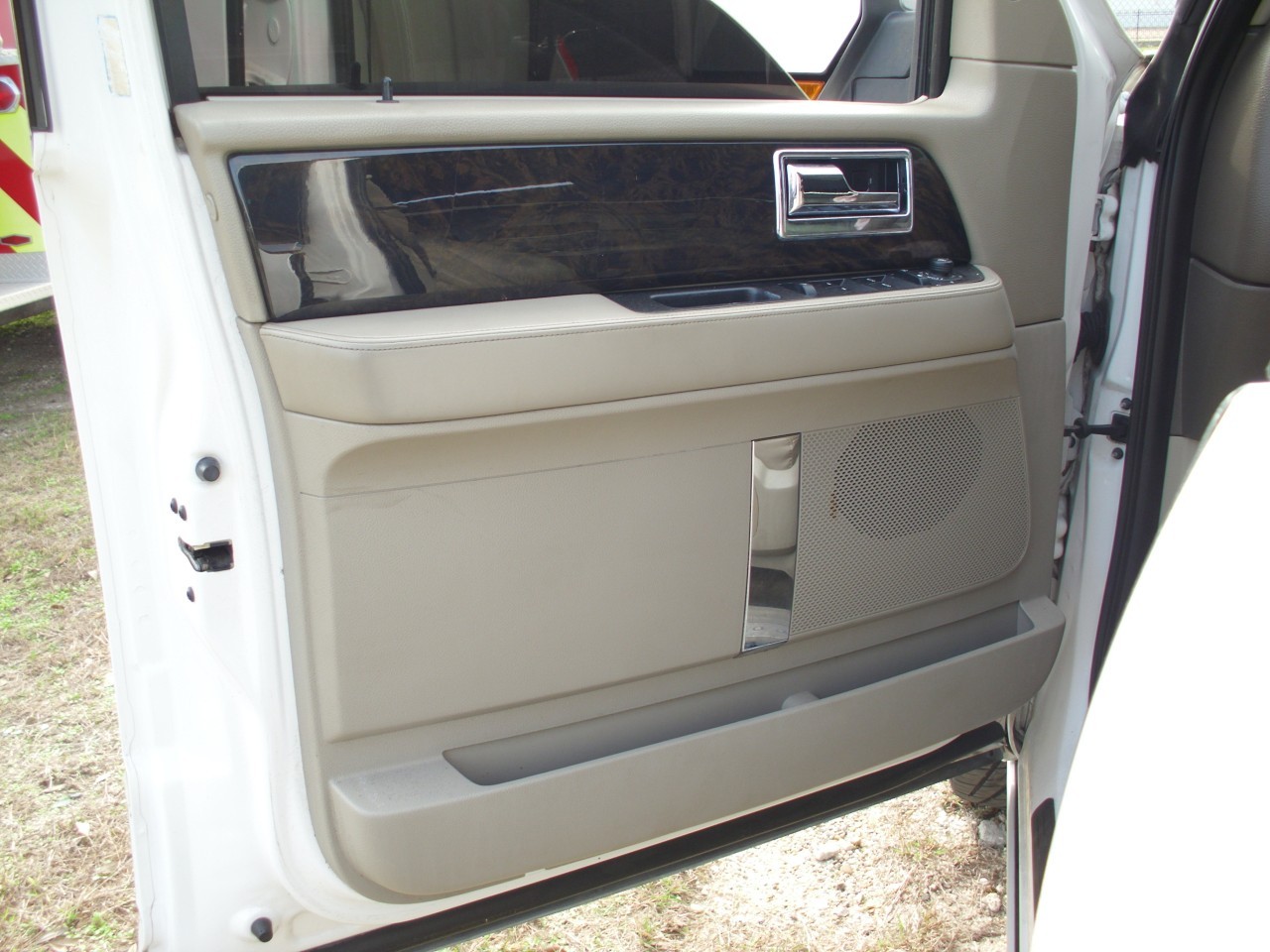 https://f005.backblazeb2.com/file/img-partshotlines-com/Inventory/EX740/Vehicle/36752_10.jpg