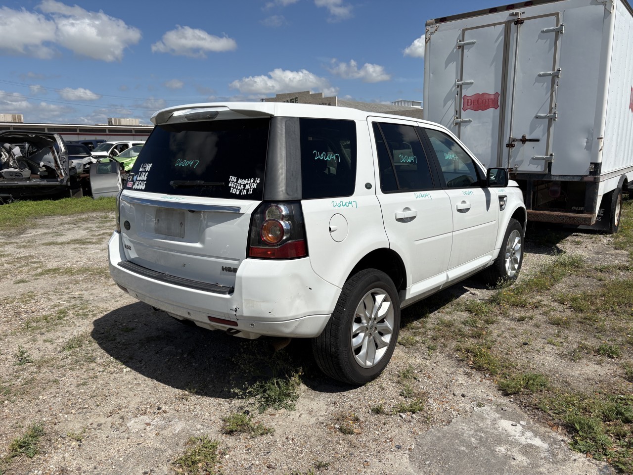 https://f005.backblazeb2.com/file/img-partshotlines-com/Inventory/EX740/Vehicle/37628_15.jpg