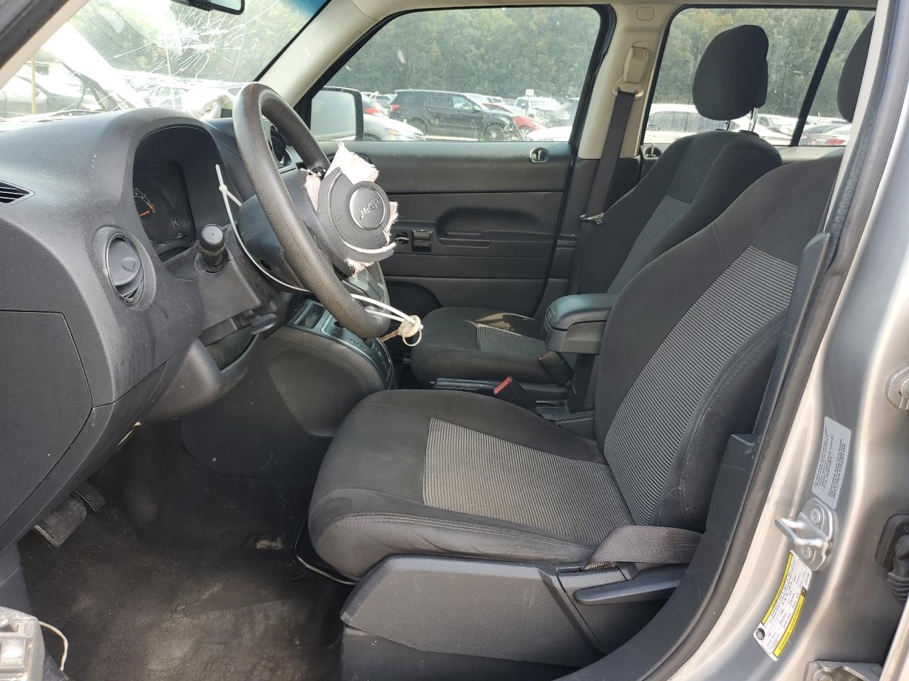Vehicle/33539_07.jpg