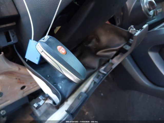 https://f005.backblazeb2.com/file/img-partshotlines-com/Inventory/EX754/Vehicle/33620_11.jpg