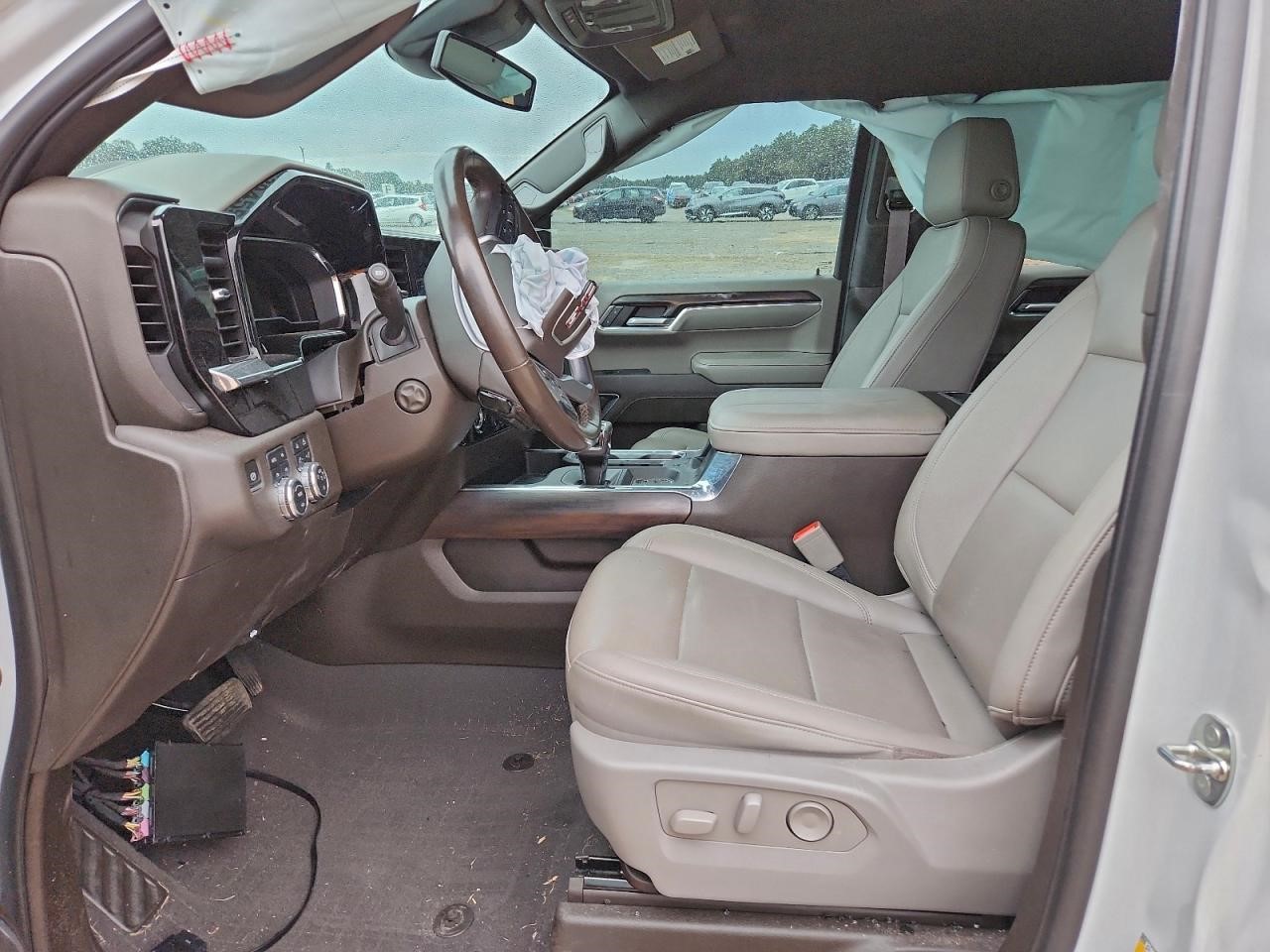 Vehicle/35179_05.jpg