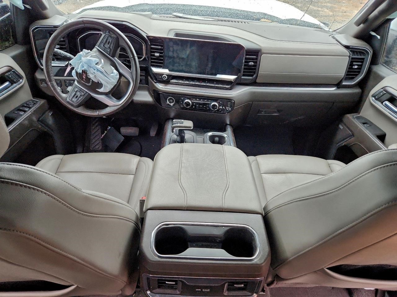 Vehicle/35179_06.jpg