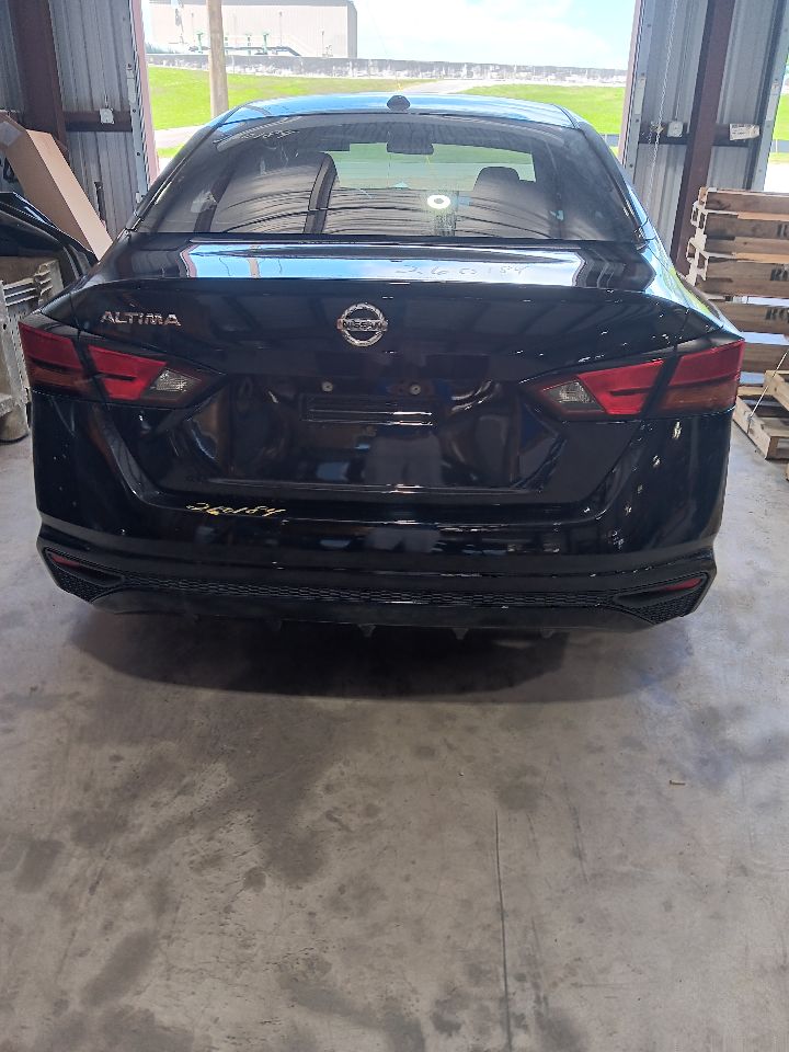 https://f005.backblazeb2.com/file/img-partshotlines-com/Inventory/EX754/Vehicle/35997_10.jpg