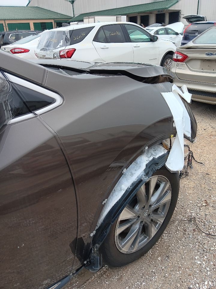 Vehicle/36169_10.jpg