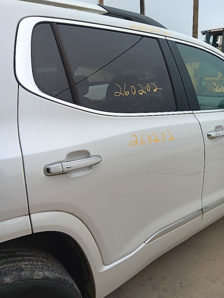 https://f005.backblazeb2.com/file/img-partshotlines-com/Inventory/EX754/Vehicle/36170_09.jpg