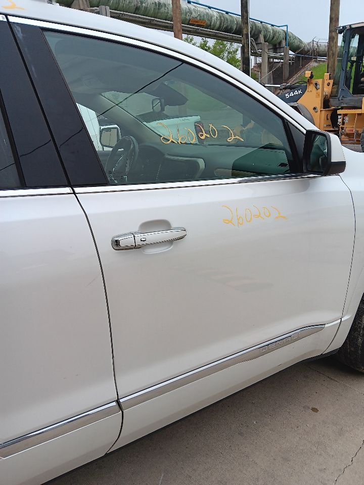https://f005.backblazeb2.com/file/img-partshotlines-com/Inventory/EX754/Vehicle/36170_10.jpg