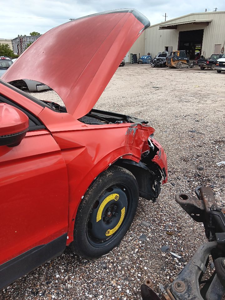 https://f005.backblazeb2.com/file/img-partshotlines-com/Inventory/EX754/Vehicle/36646_10.jpg