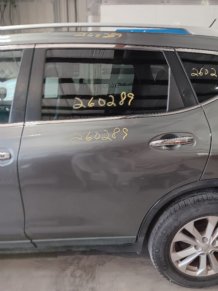 https://f005.backblazeb2.com/file/img-partshotlines-com/Inventory/EX754/Vehicle/36842_06.jpg