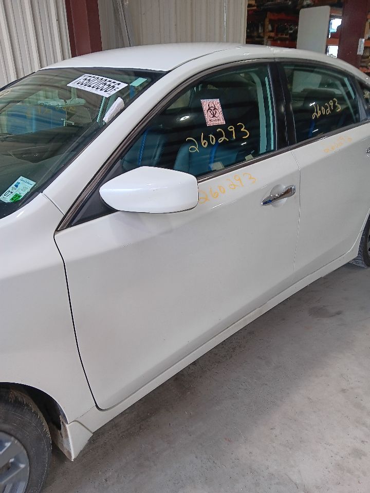 https://f005.backblazeb2.com/file/img-partshotlines-com/Inventory/EX754/Vehicle/36886_03.jpg