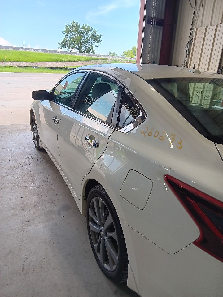 https://f005.backblazeb2.com/file/img-partshotlines-com/Inventory/EX754/Vehicle/36886_06.jpg