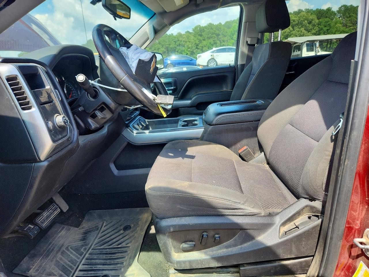 Vehicle/37130_07.jpg