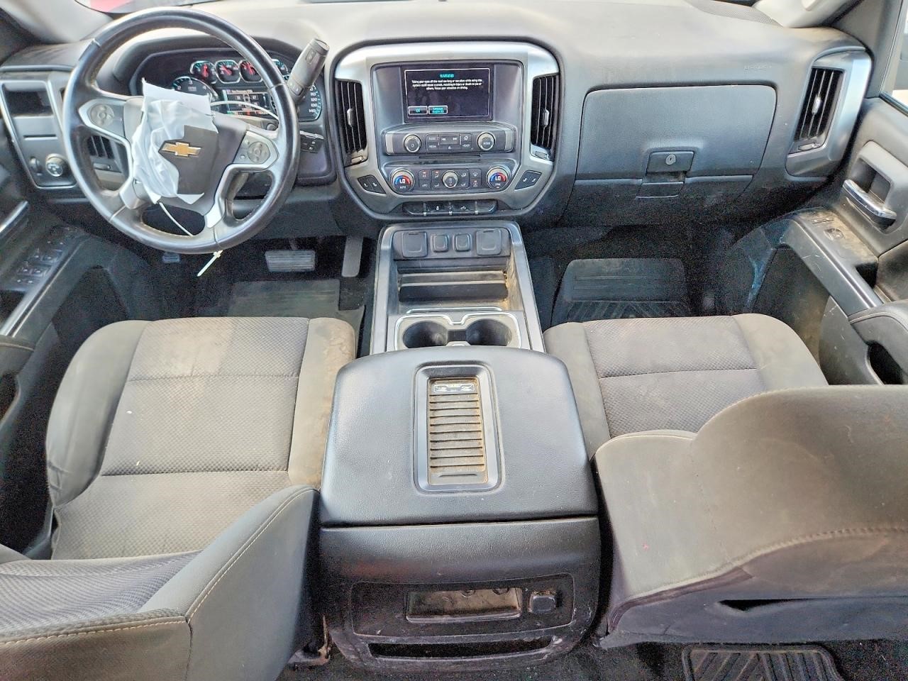 Vehicle/37130_08.jpg