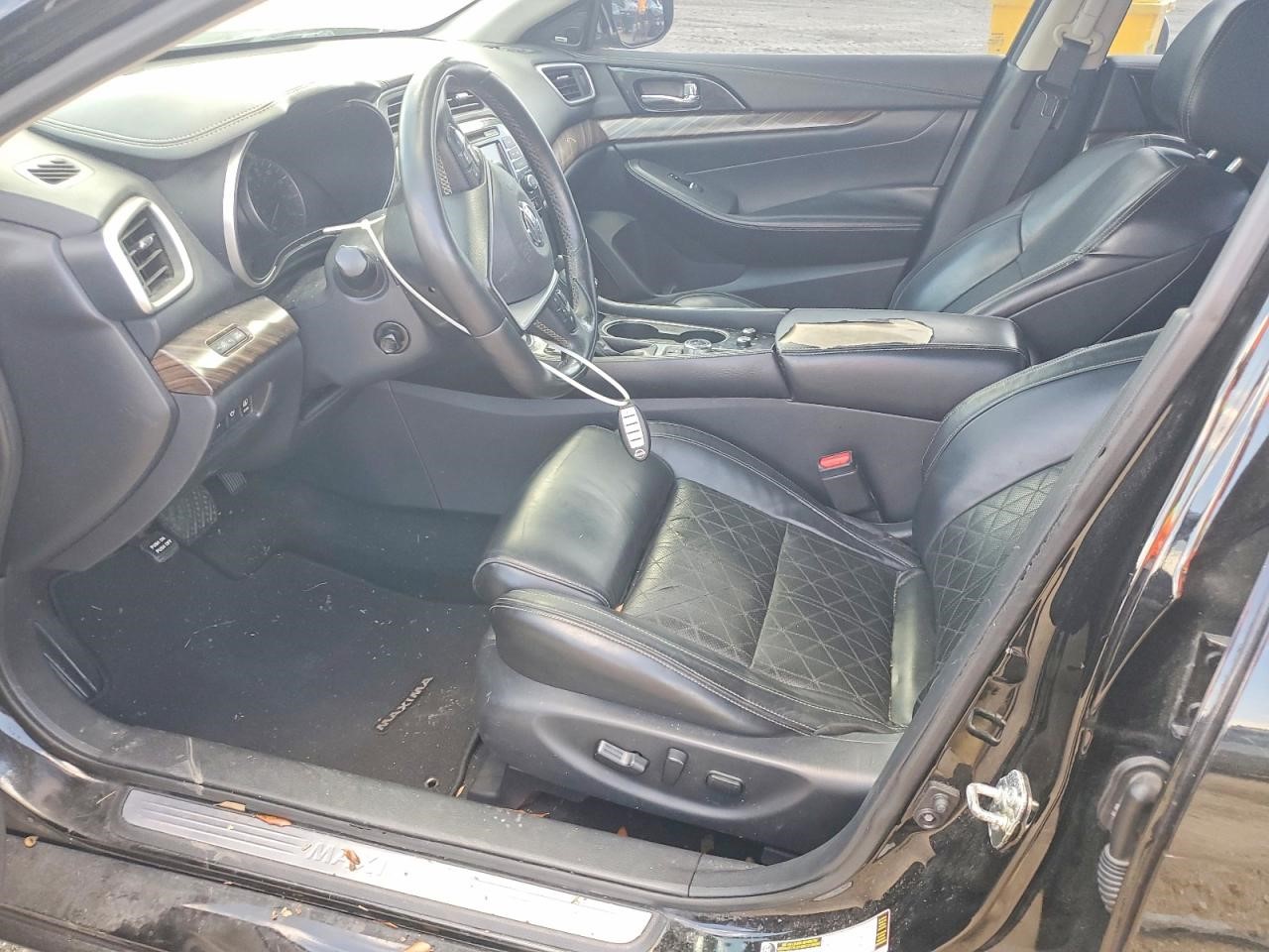 Vehicle/37132_07.jpg