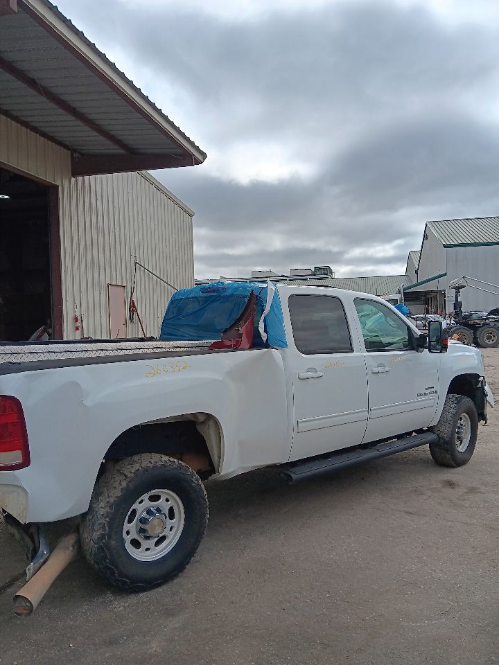 https://f005.backblazeb2.com/file/img-partshotlines-com/Inventory/EX754/Vehicle/37302_04.jpg