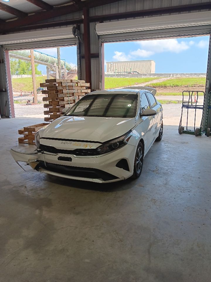 Vehicle/37304_11.jpg