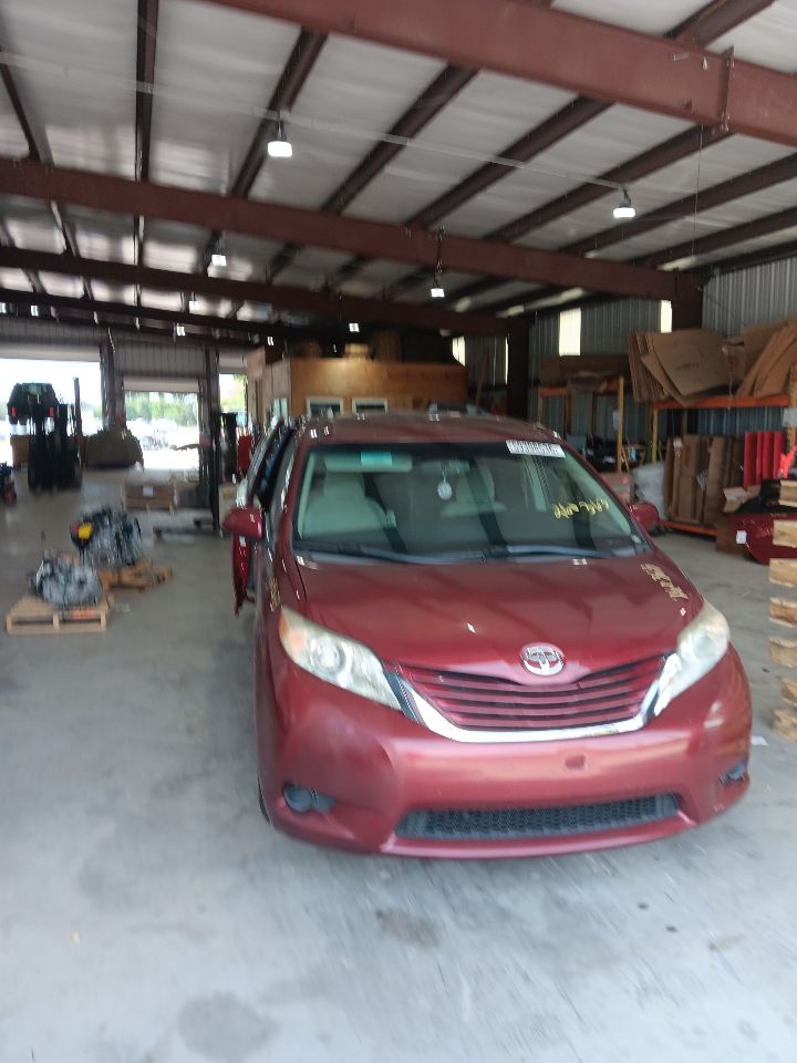 Vehicle/37379_01.jpg