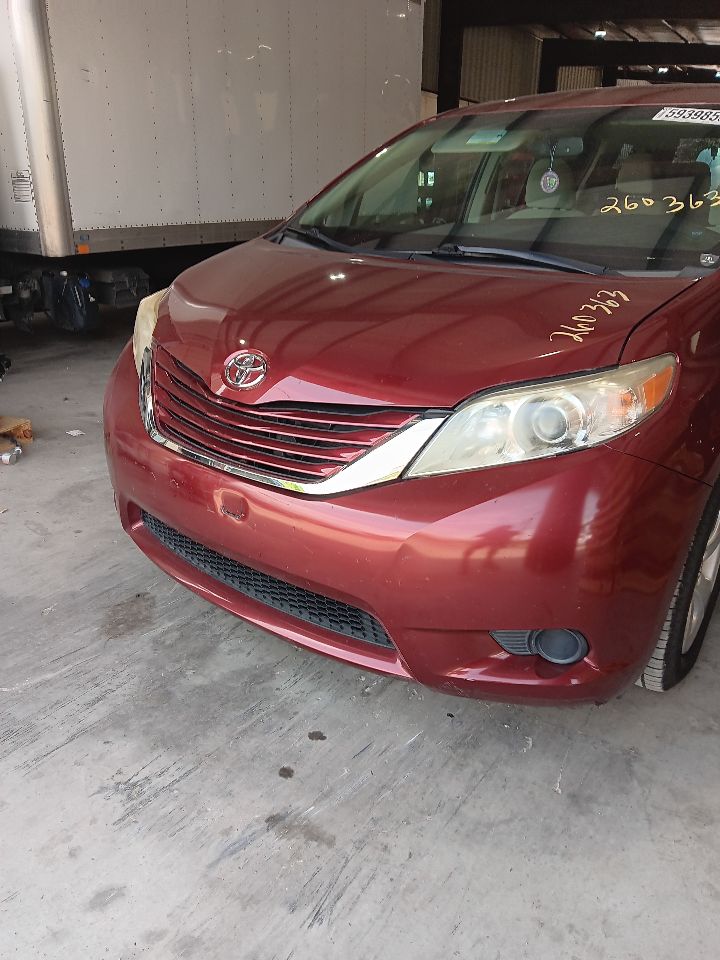 Vehicle/37379_02.jpg