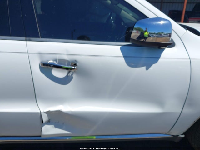 Vehicle/37536_05.jpg