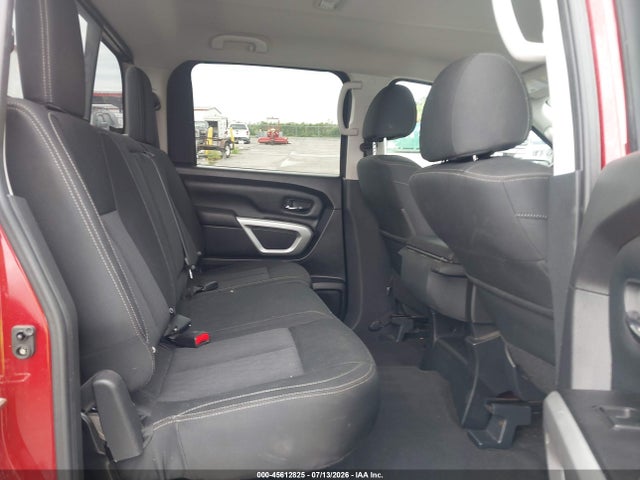 Vehicle/37644_08.jpg