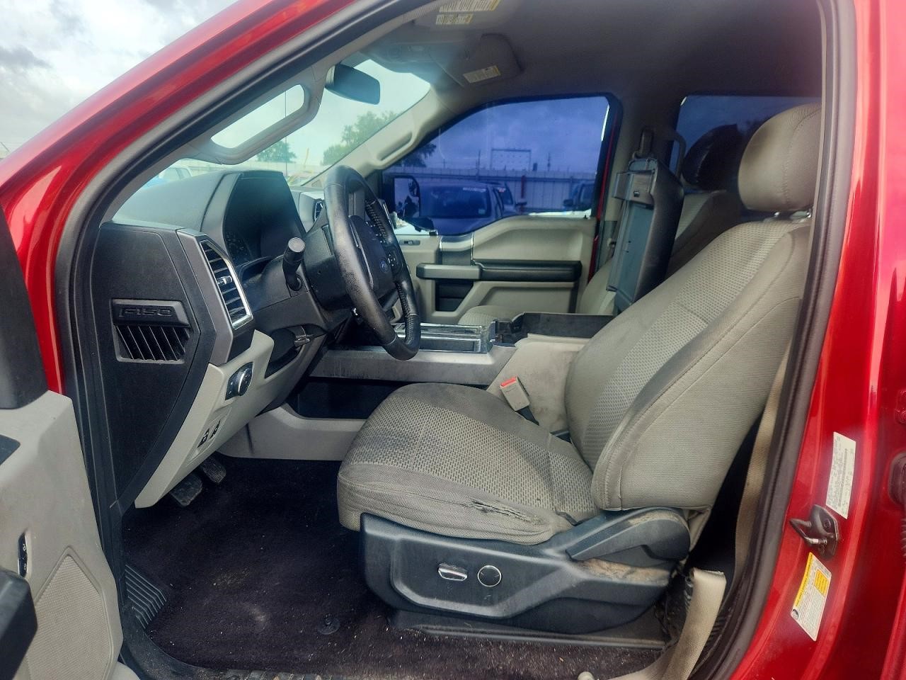 Vehicle/37681_07.jpg
