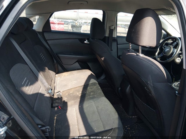 Vehicle/38410_08.jpg